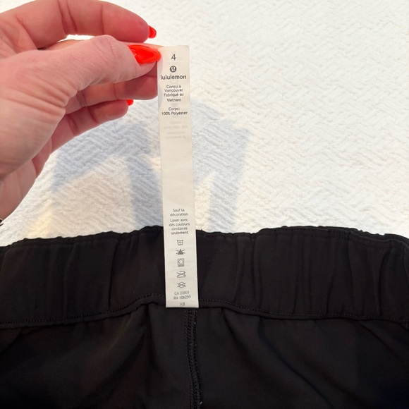 Lululemon Womens Cropped Pant Black Size 4 Drawstring Elastic Waist Pockets - Picture 13 of 16